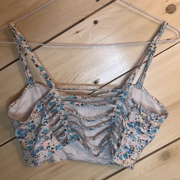 3/25$ Garage Floral Bandeau 2-pack with back cutout - Picture 3 of 7